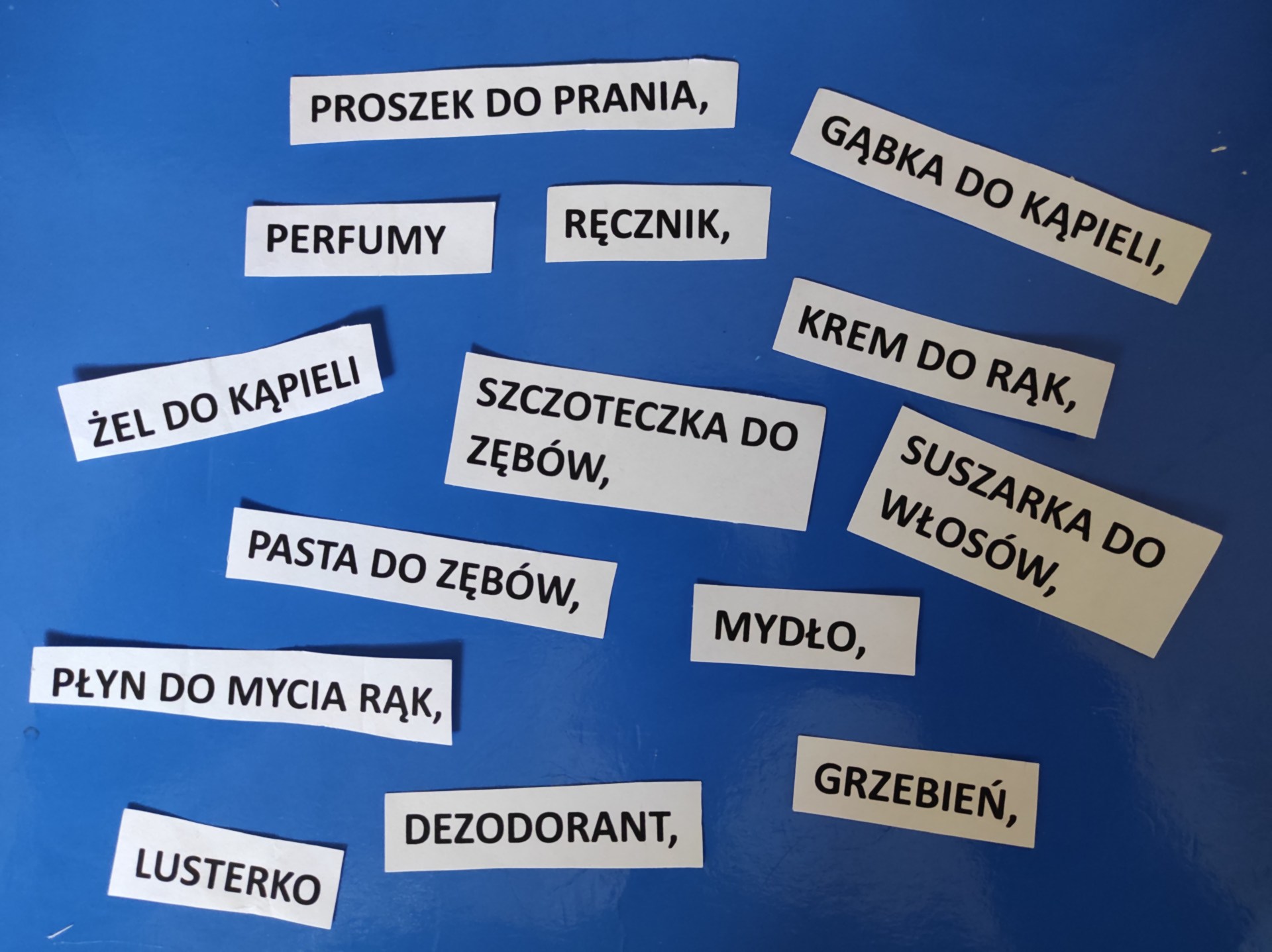 Słowa na papierze - hasło o dbaniu o czystość i higienę